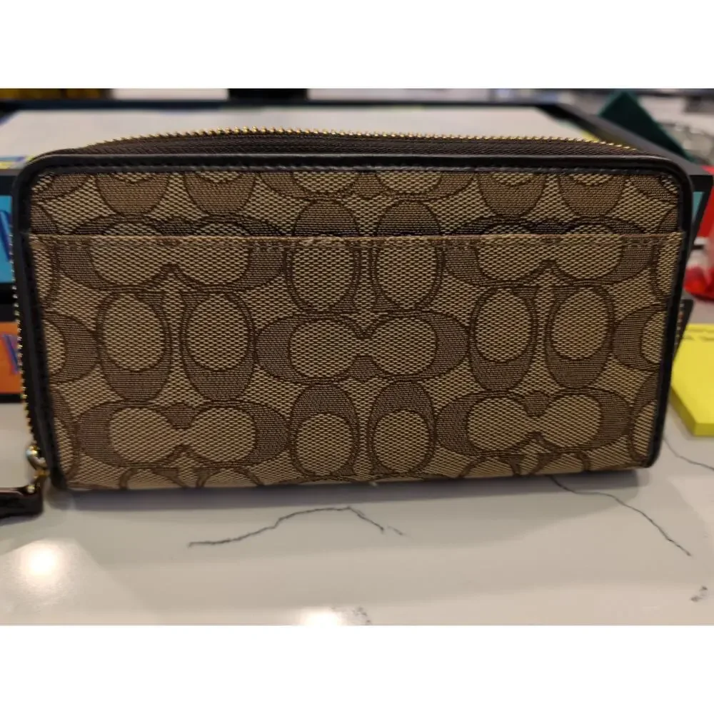 Coach F88913 Leather Zip Wallet in Signature Canvas - Khaki